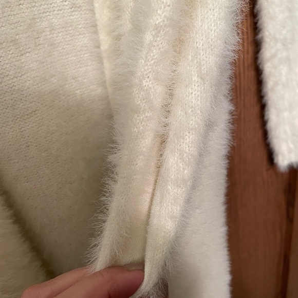 Bella Dahl fuzzy long cardigan in soft cream - Picture 4 of 4